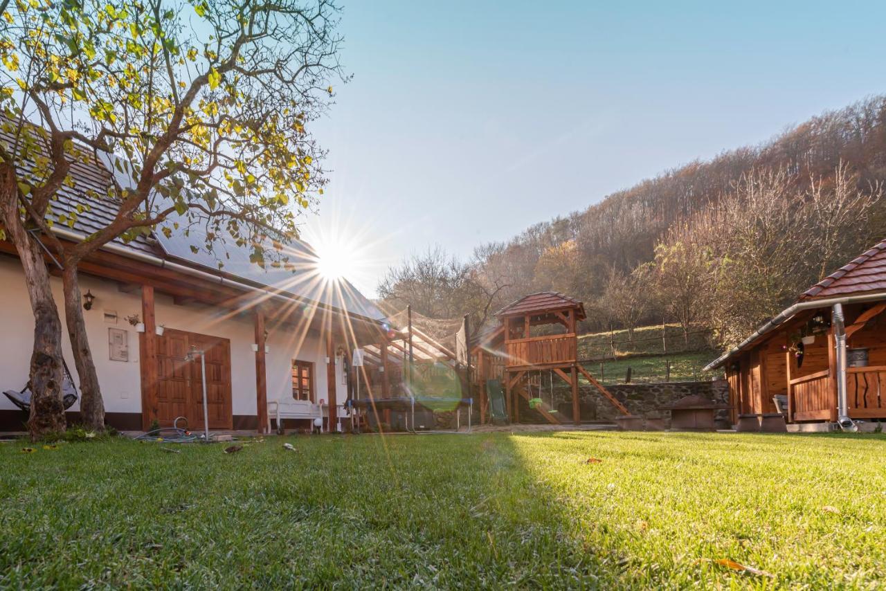 Appartamento HepeHuta Házikó Háromhuta Esterno foto